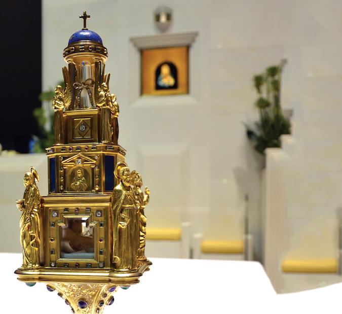 Corona Alle Lacrime Della Madonna Reliquario della Madonna delle Lacrime di Siracusa a Giarratana - Radio